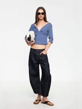 Lioness Horseshoe Cropped Jean | indigo A1